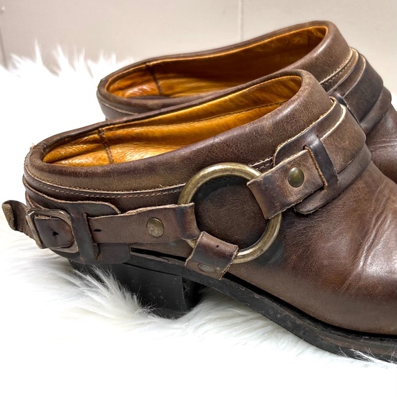 🚫SOLD! |•FRYE•| Leather Belted Harness Mule Boot - Picture 12 of 15